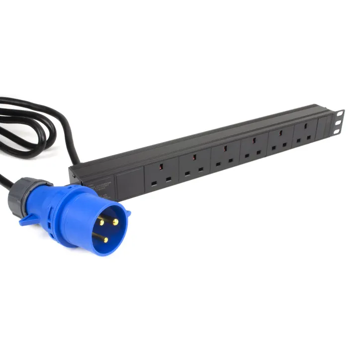 Wire Technologies PDU<br>3m, 1U, 32A-c to UK 3pin x 6
